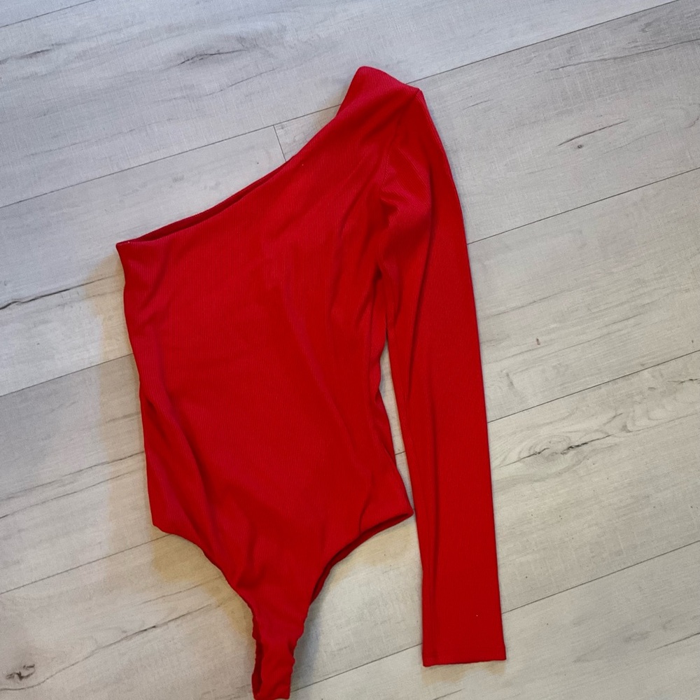 Lulus Make a Slash Red Ribbed One-Shoulder‎ Long Sleeve Bodysuit XS - Picture 9 of 9
